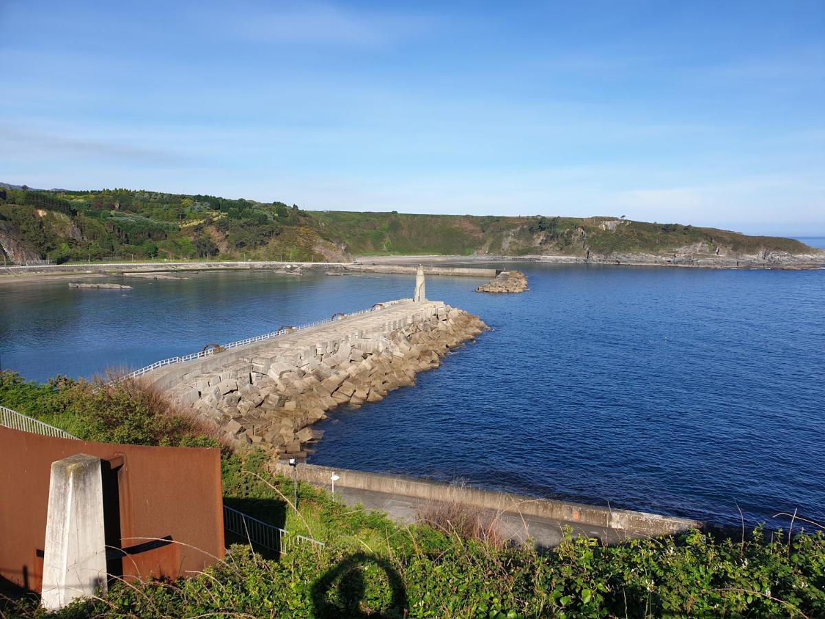Apartamentos Turisticos Vistademar Luarca Eksteriør billede